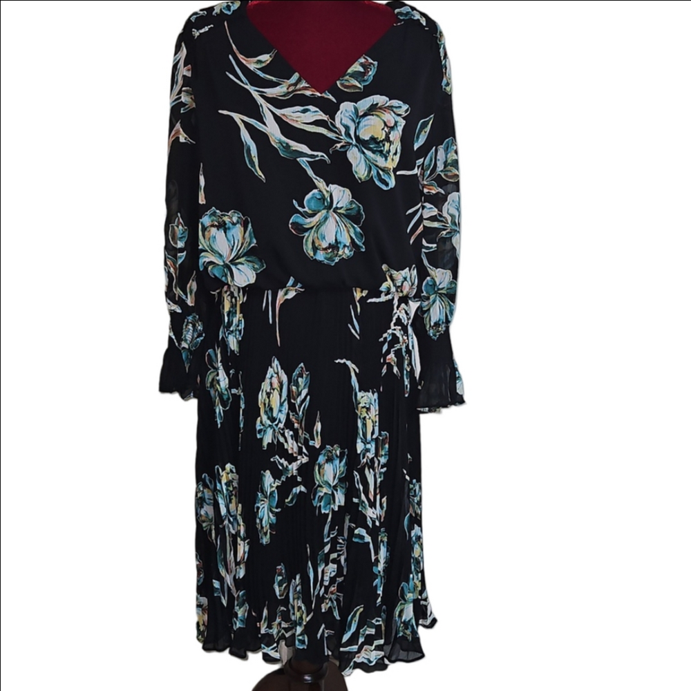 Chico's Floral Dress; Chico's Size 3
